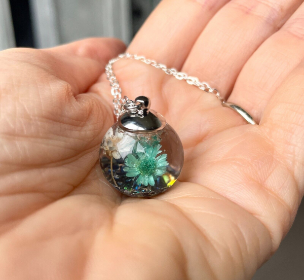 Halskette Blüten Glaskugel silber romantisch Natur Geschenk Frau Freundin Mutter